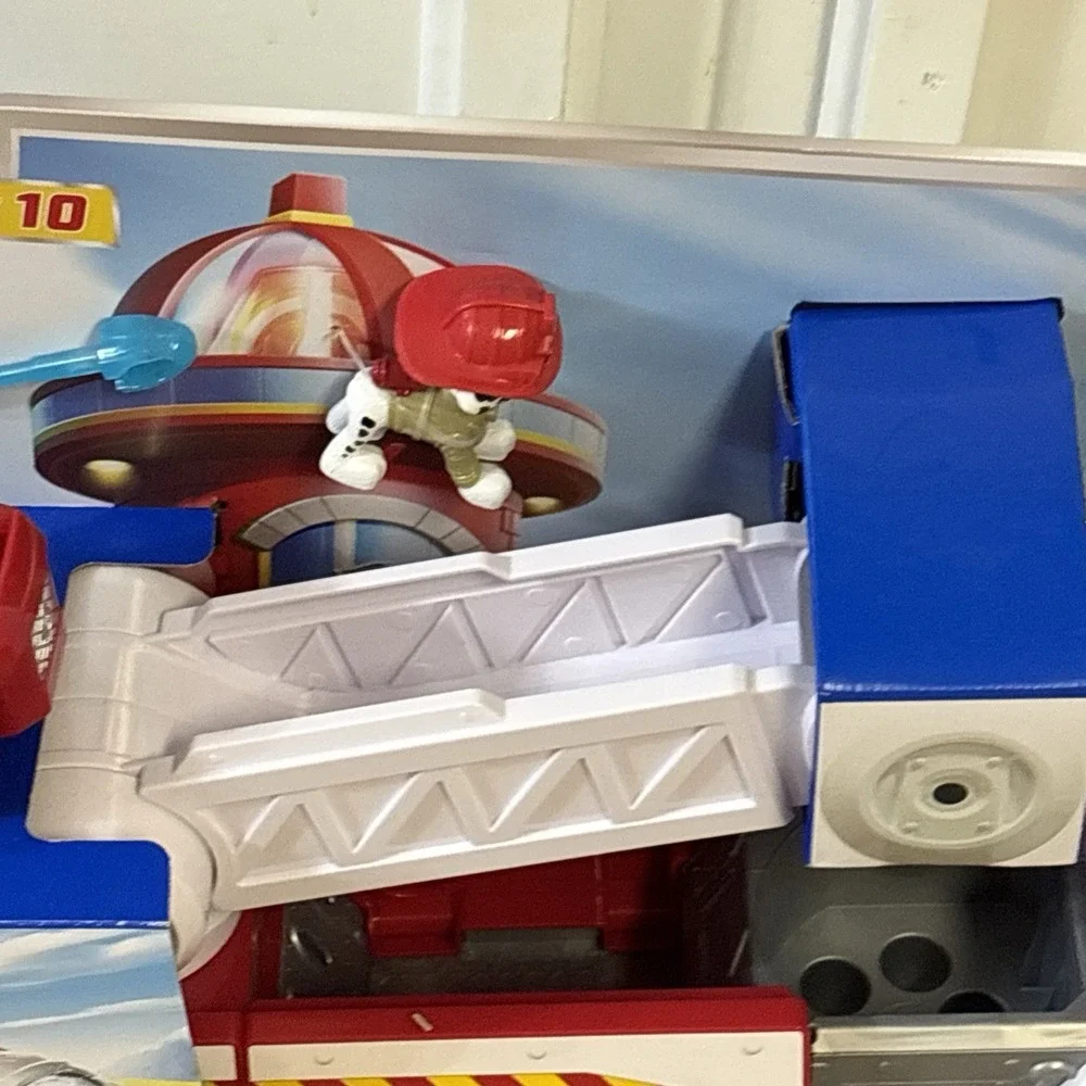 Paw Patrol Fire Rescue Rapid Reload Fire Truck Vehicle with Projectile Launcher